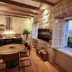 Apartment Cava *